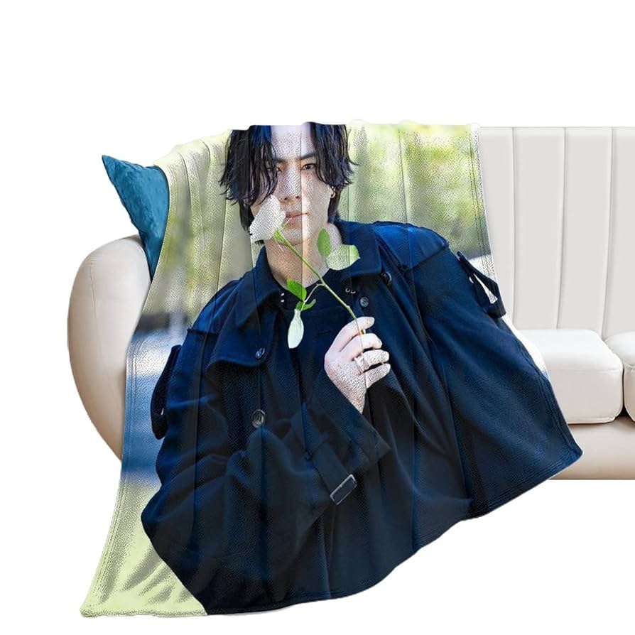Amazon｜三代目 J Soul Brothers 岩田剛典 登坂広臣（91） 毛布